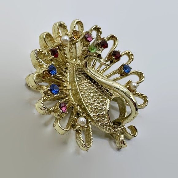 Peacock Brooch, Bird Pin, Vintage, Gold Metal, Rainbow Rhinestones, Pearl,Glass - Picture 1 of 3